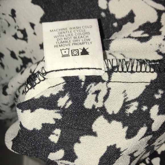 Three Eighty Two Black & White Floral Blouse B13 - Picture 6 of 6